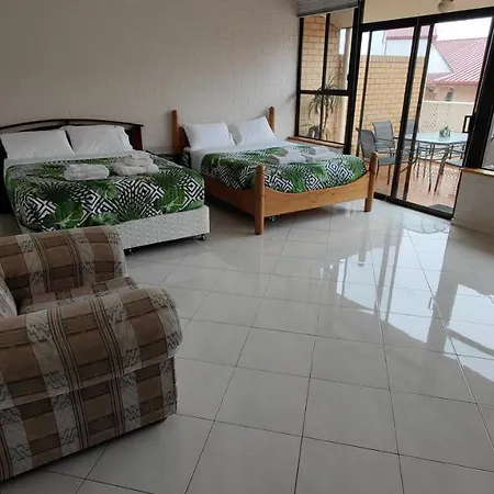 Tuggeranong Short Stay #10C - Sleeps 6 Canberra Exterior photo